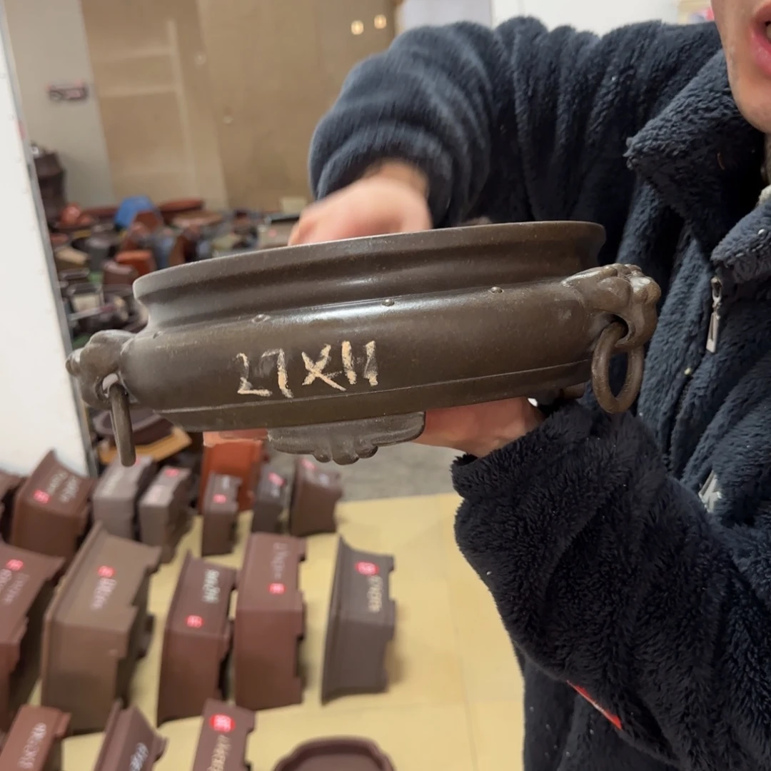 紫砂花盆呜呜呜呜