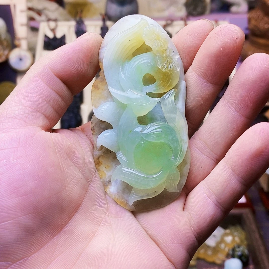 未镶嵌岫玉颈饰狐狸