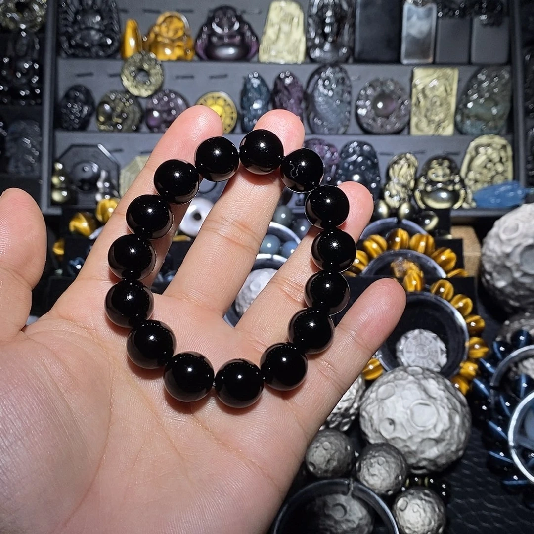贺***发黑曜岩未镶嵌手链