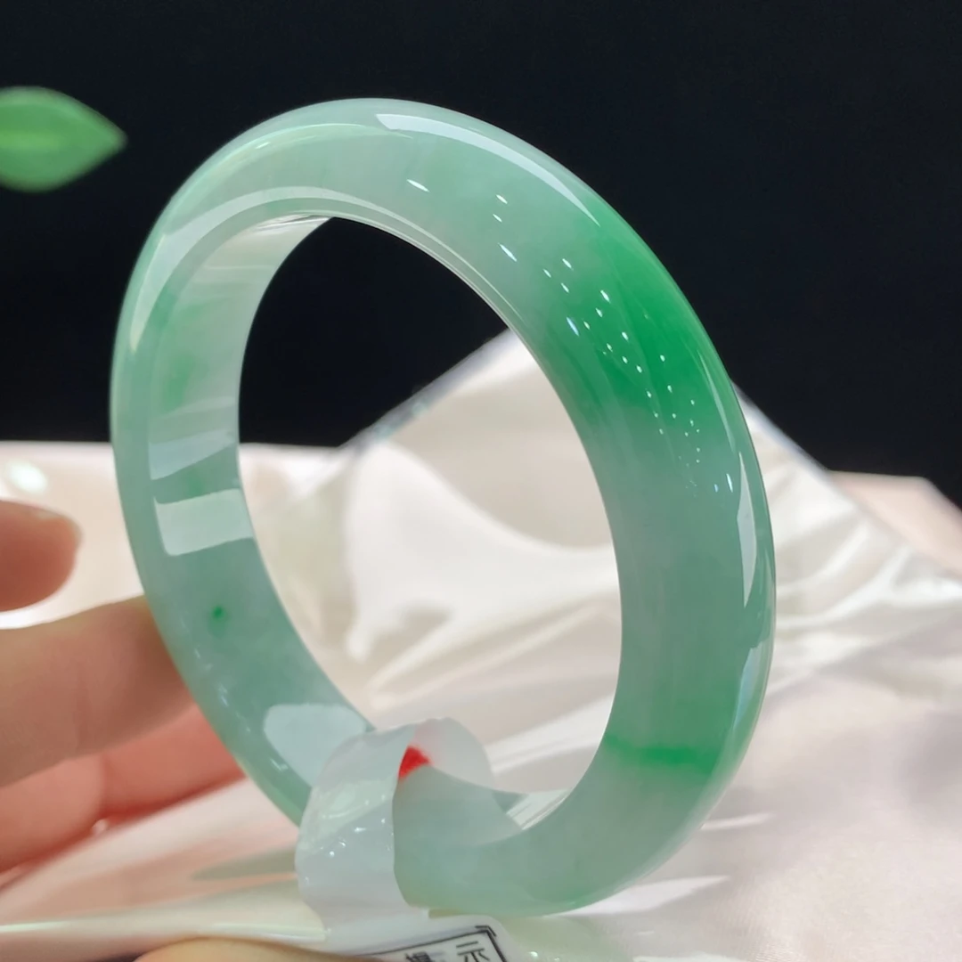 翡翠未镶嵌手镯2100