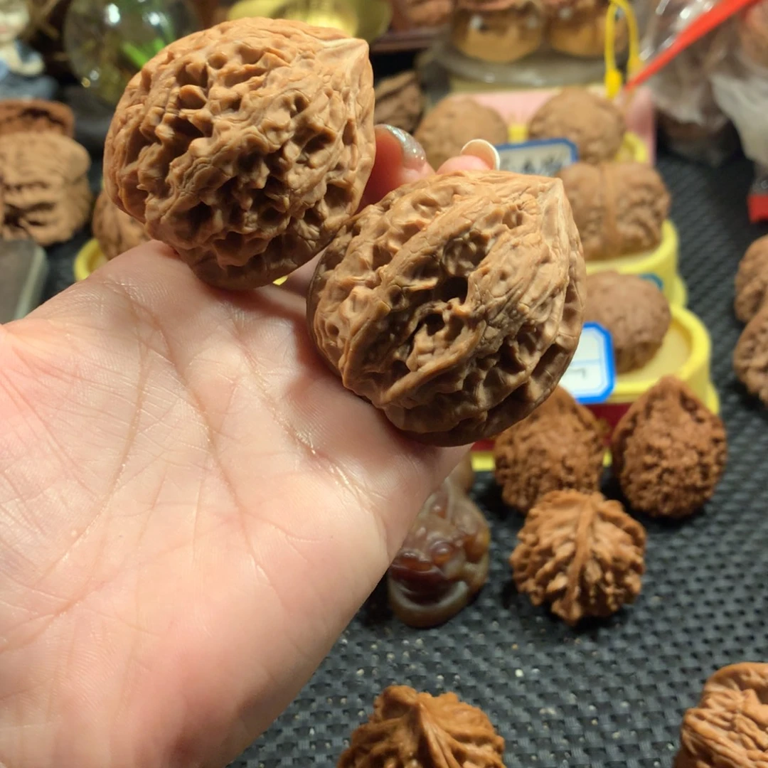 把件文玩核桃大沽石