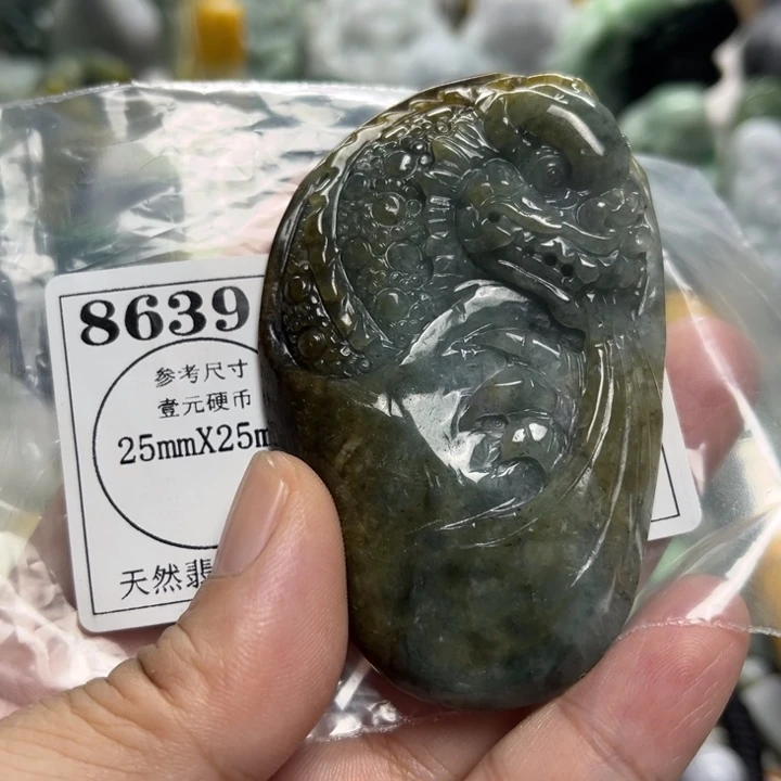 翡翠未镶嵌颈饰8639