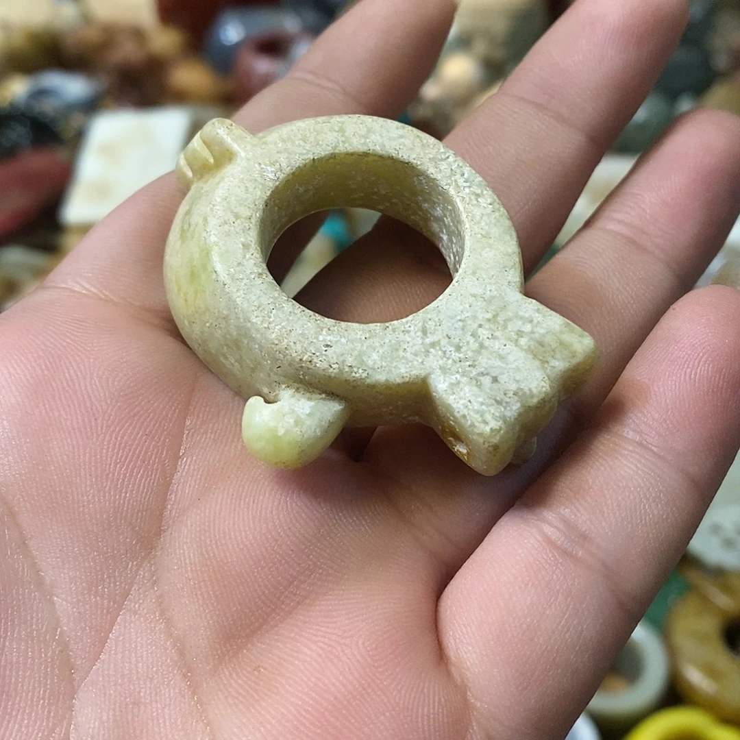 和田玉（糖玉）未镶嵌挂件