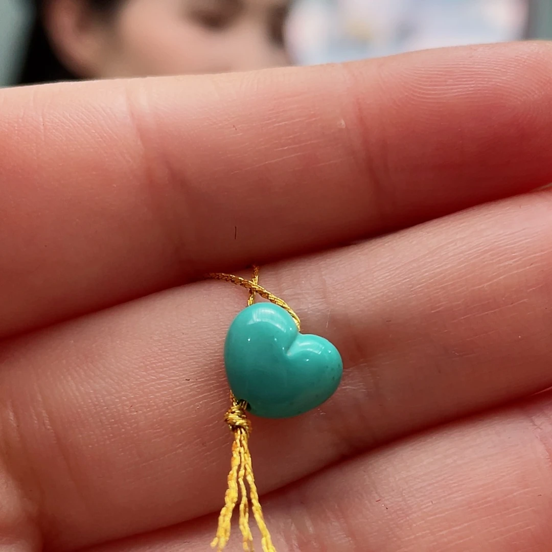 绿松石颈饰未镶嵌