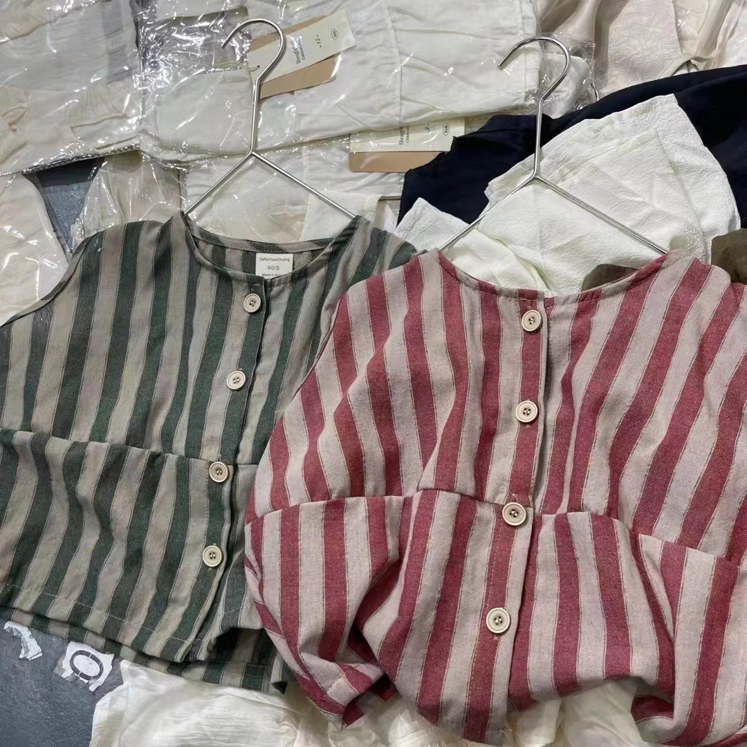 绿色棉麻开扣背心XPC