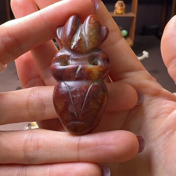 京***亮和田玉未镶嵌颈饰