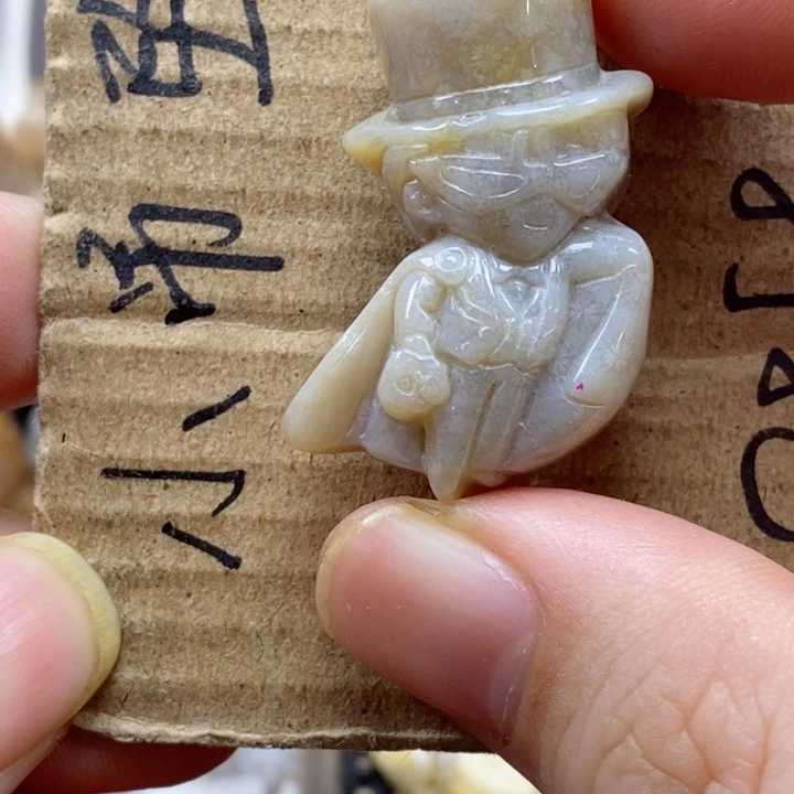 硅化珊瑚（珊瑚玉）颈饰未镶嵌