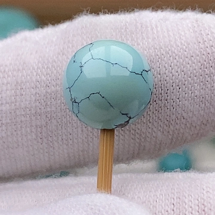 绿松石未镶嵌珠宝奇石10.6