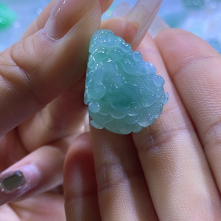 翡翠未镶嵌颈饰天然翡翠A货吊坠
