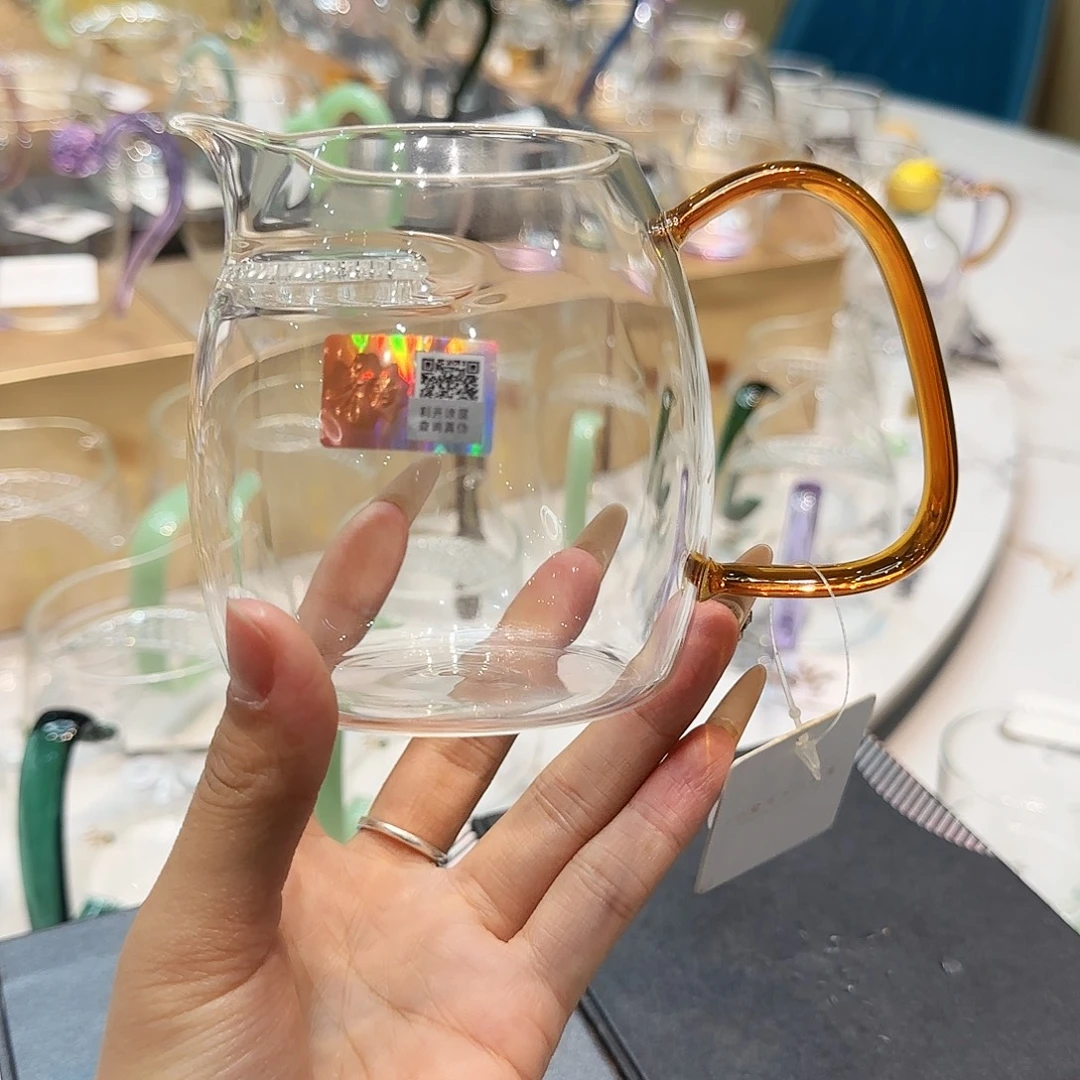 M***左禾器琥珀色泰然月牙