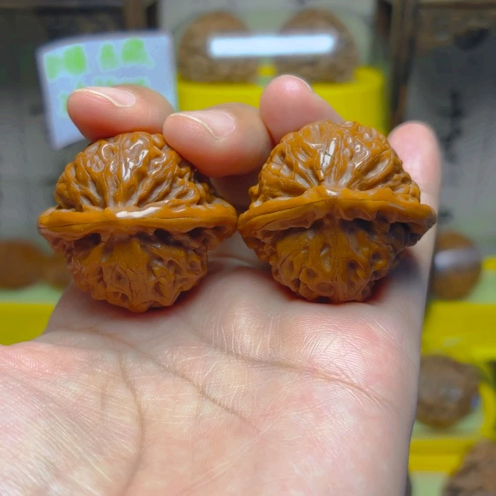 文玩核桃吊坠宫灯