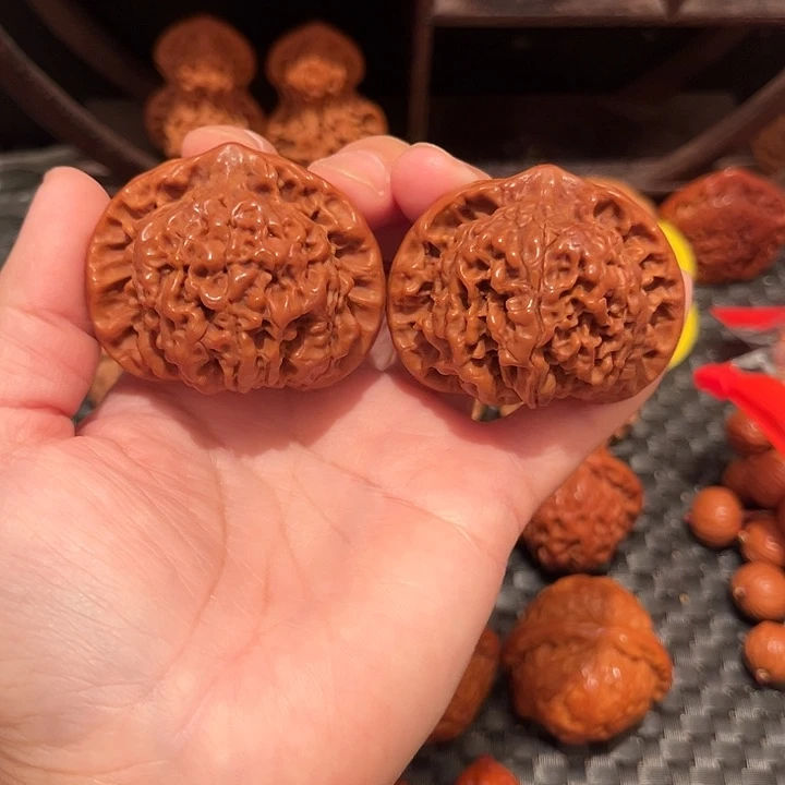 爱***冰文玩核桃把件官帽