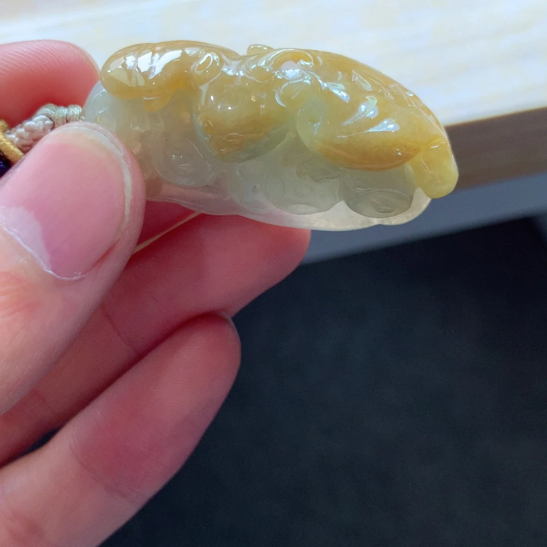 翡翠未镶嵌颈饰吊坠