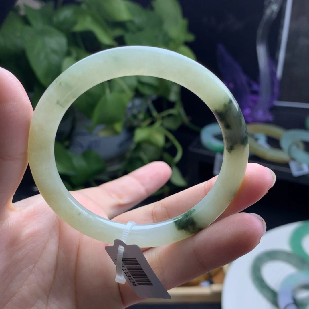 定制翡翠飘花翡翠手镯未镶嵌