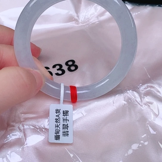 翡翠手镯未镶嵌翡翠手镯