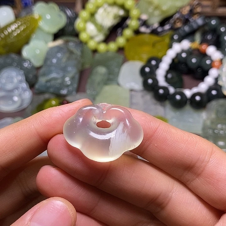 岫玉未镶嵌岫玉颈饰