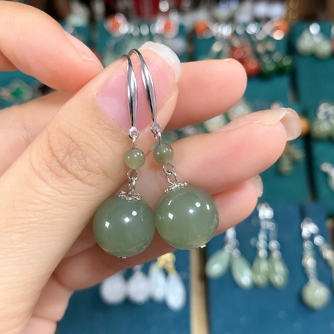 和田玉耳饰银S925镶嵌卡12mm左右晴水绿