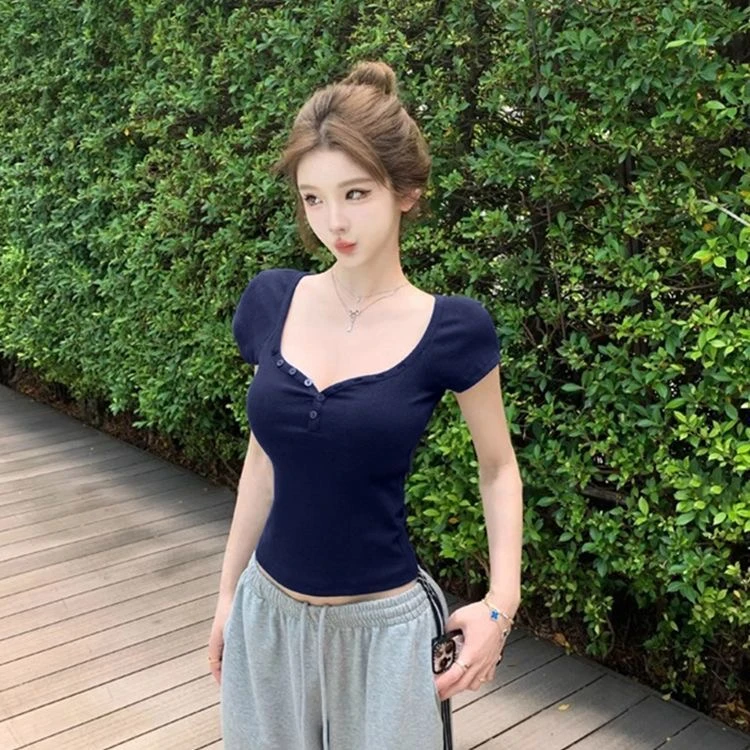 纯棉桃心领chicT恤女夏季新款V领辣妹风显身材正肩上衣纽扣短袖