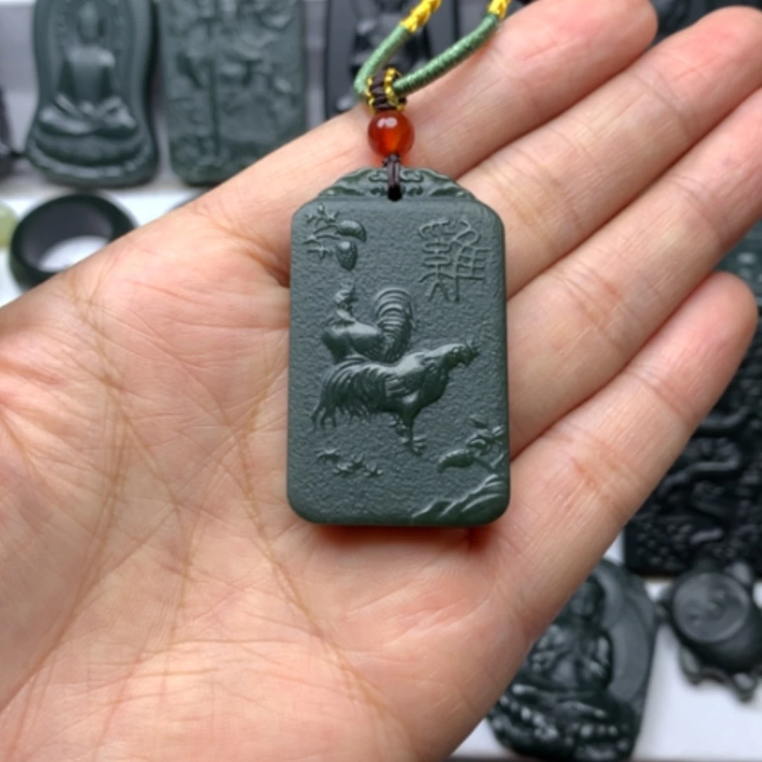 【闪购商品】颈饰未镶嵌和田玉双面雕刻
