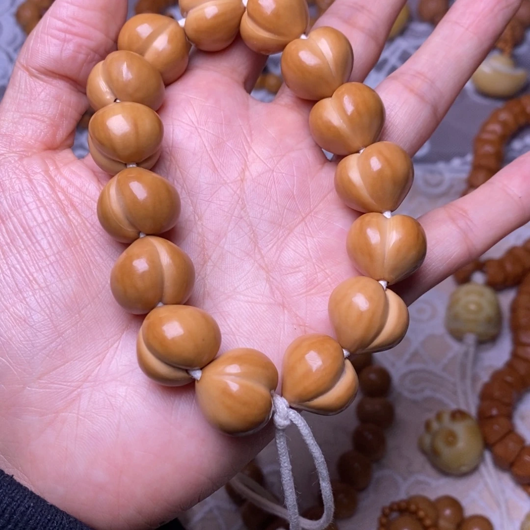 把件猴头核桃柯基屁桃高定