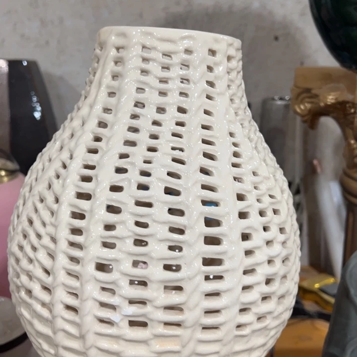 陶瓷花瓶摆件外贸出口微瑕捡漏高26口8.5公分微瑕摩擦