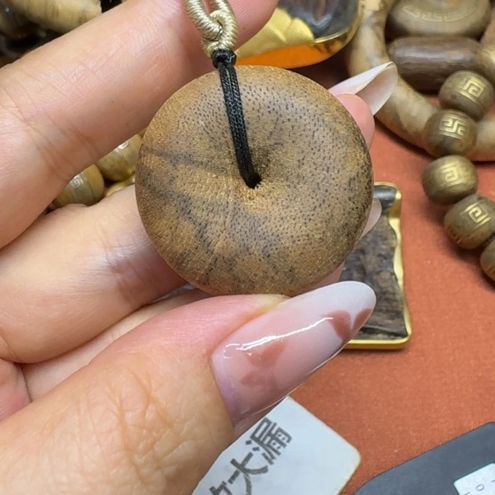 大叶紫檀（黑酸枝木类）