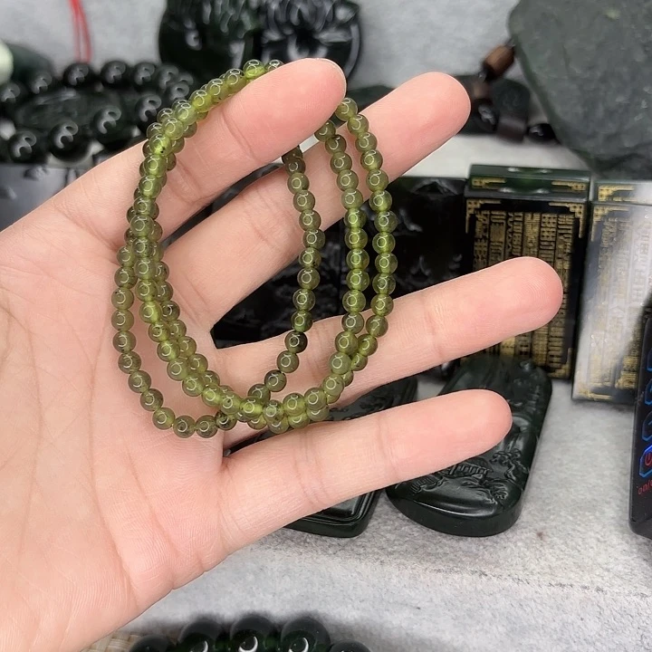未镶嵌蛇纹石玉手链