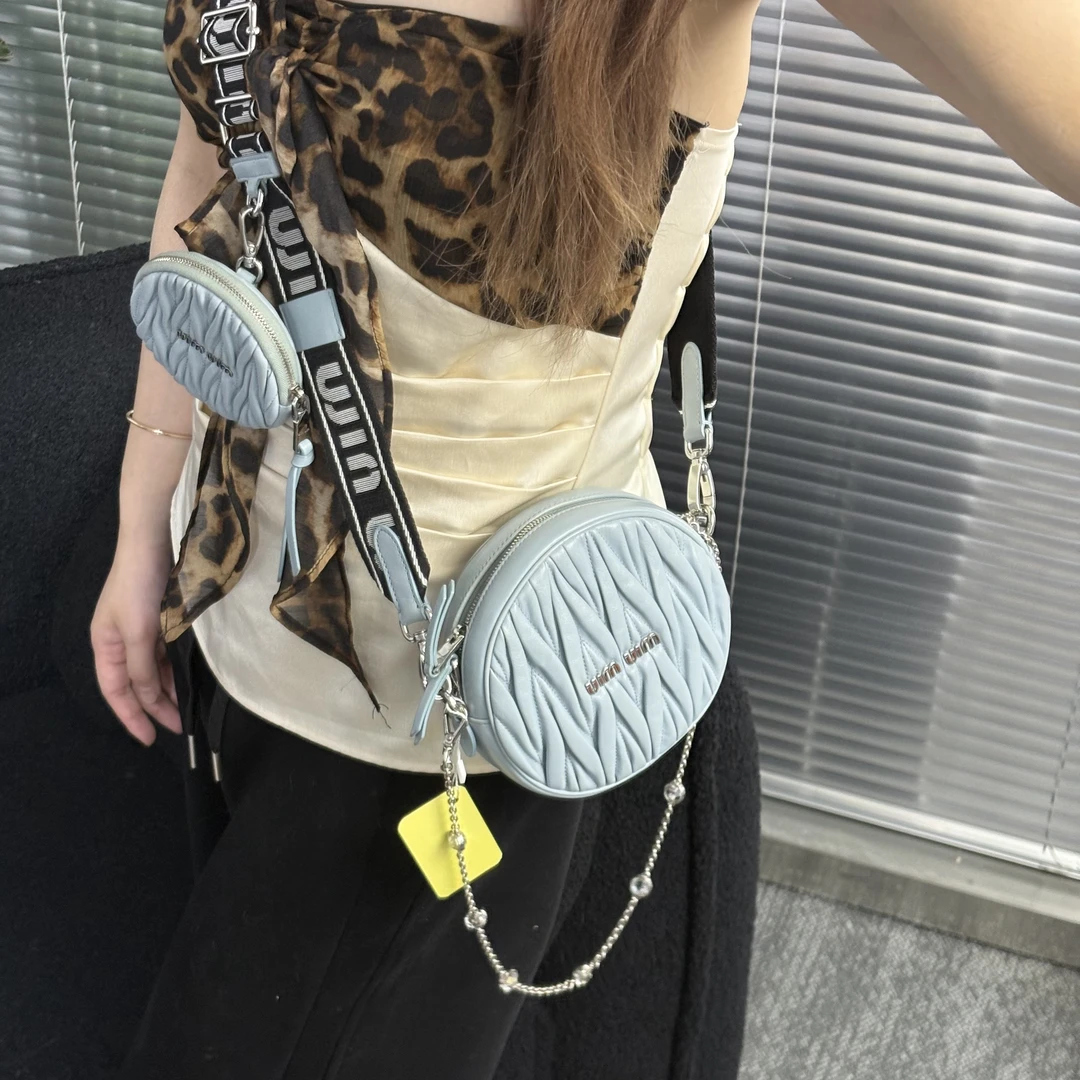 95新 MIU MIU/缪缪 蓝色褶皱圆饼宝石链斜挎包sc