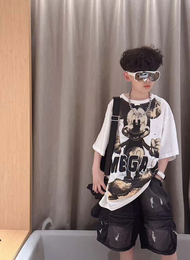 【蜡小新】【米老鼠】儿童中大童夏季薄款宽松短袖 T恤，模特穿150，
