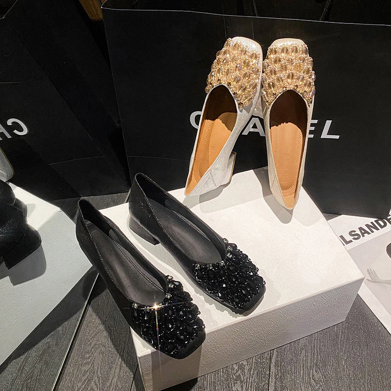 粗跟中跟法式水钻气质百搭单鞋女2025年新款低跟2025年流行女单鞋