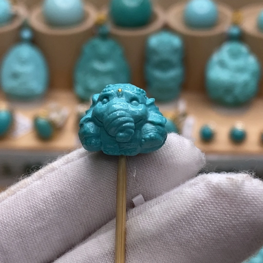 绿松石未镶嵌珠宝奇石