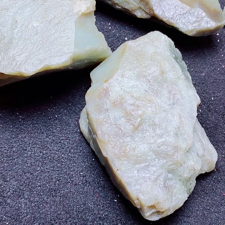 未镶嵌和田玉（糖玉）珠宝半成品用****5
