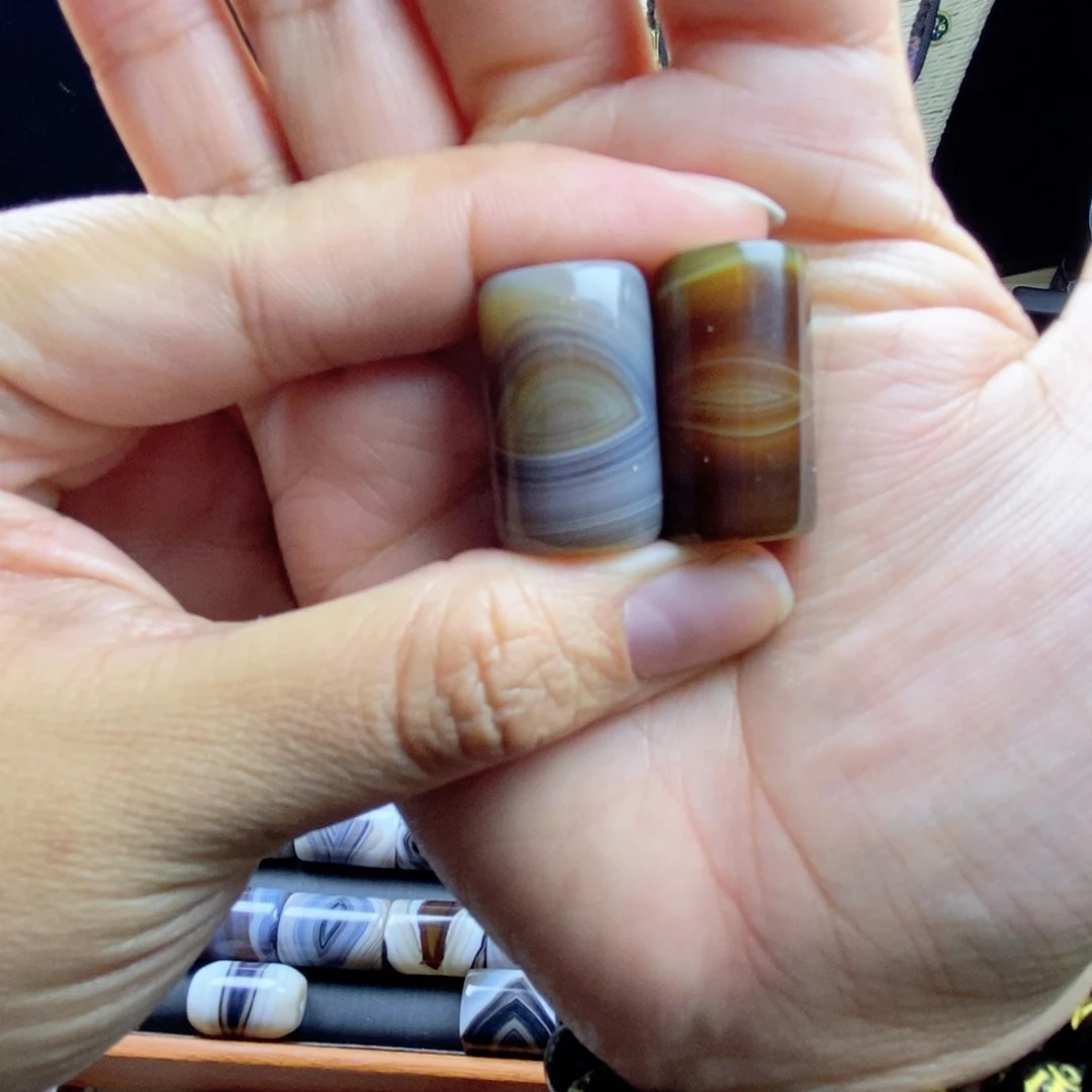 未镶嵌颈饰玛瑙/玉髓木*、