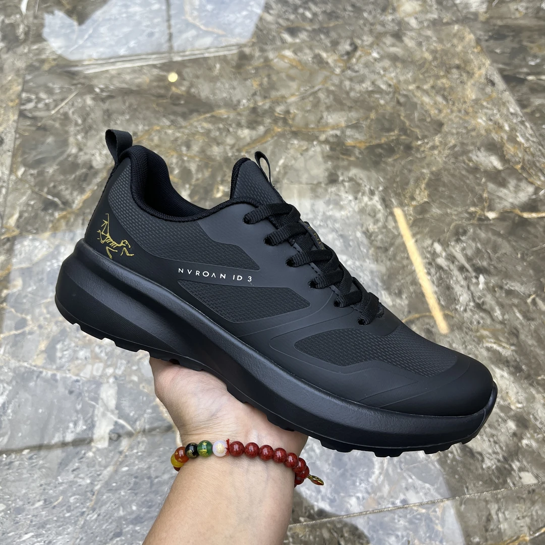 厚底百搭休闲男鞋2025运动鞋轻便舒适黑色鞋男款百搭新款单鞋棉鞋