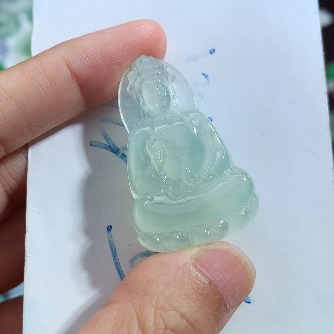 泉***8颈饰未镶嵌翡翠观音