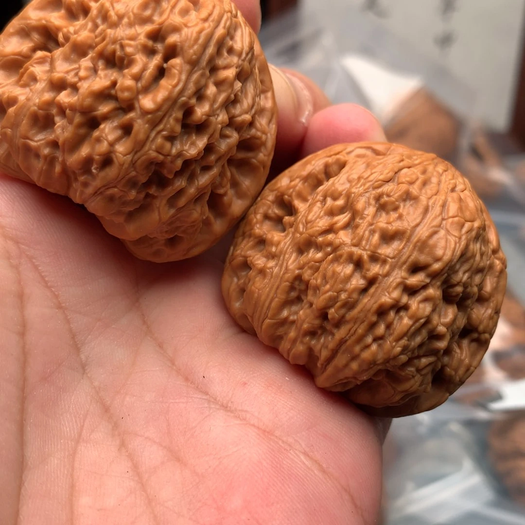 把件文玩核桃伟绣球60