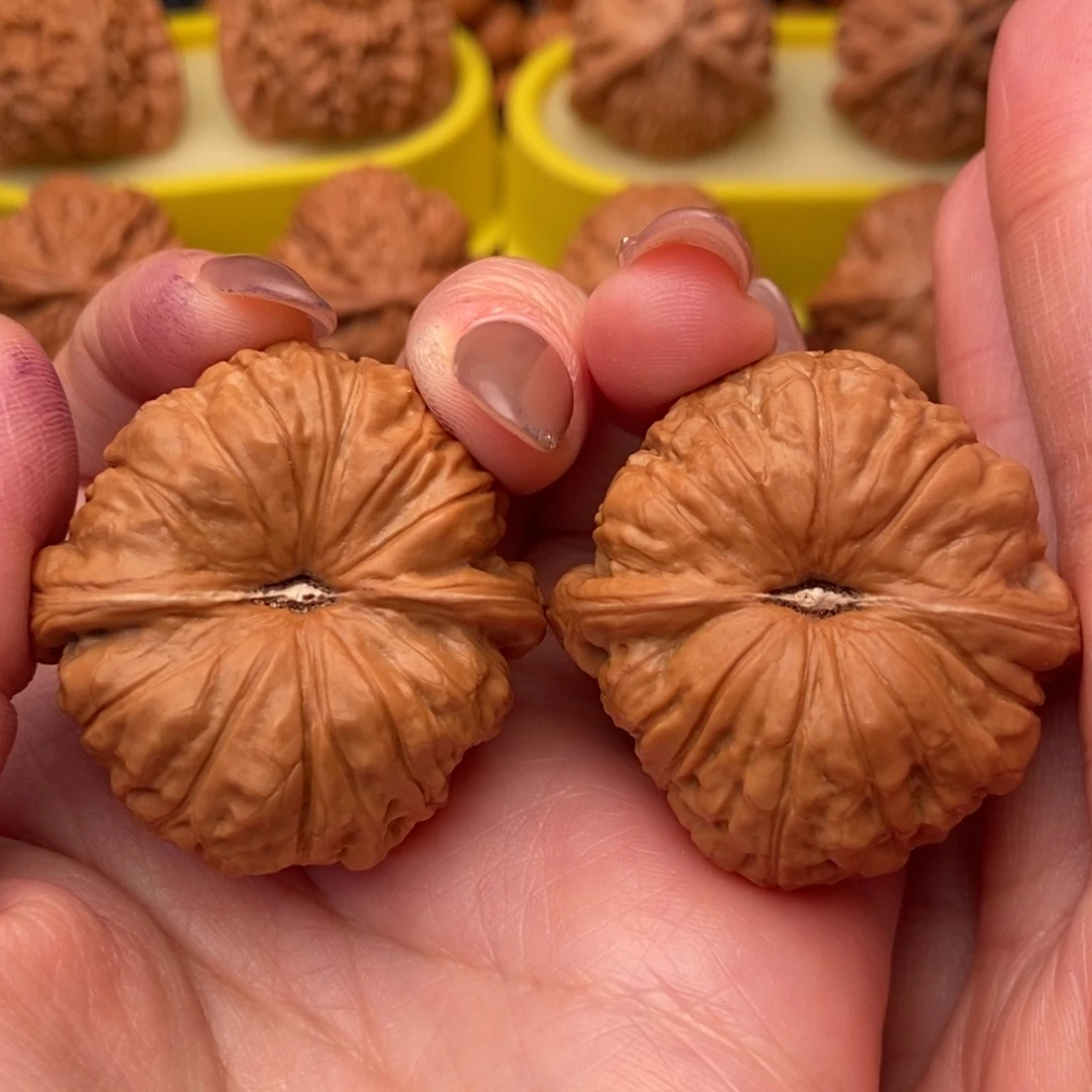 把件文玩核桃40凹底 红皮 南瓜