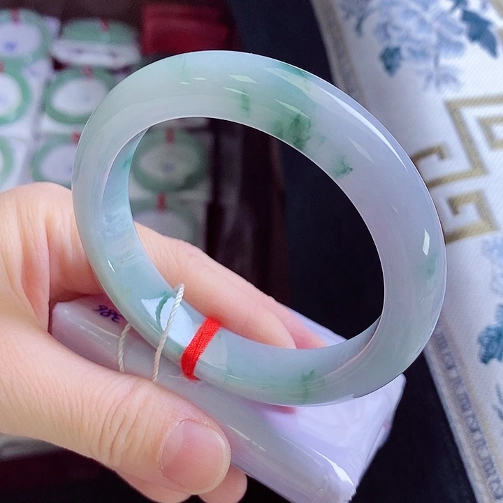 翡翠未镶嵌手镯59正圈飘花39号