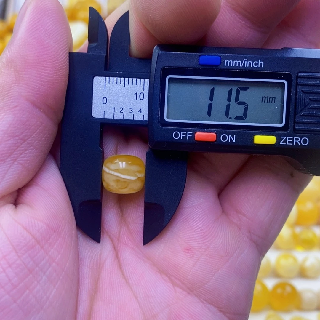 未镶嵌琥珀珠宝奇石0.95克10*11.5