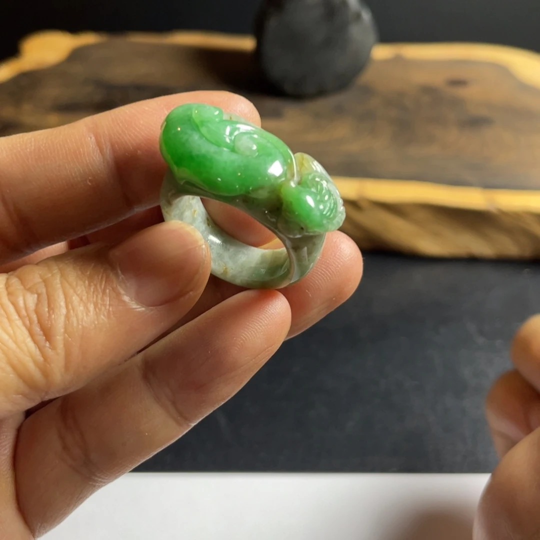 未镶嵌定制翡翠老料 圈口20 鲤鱼如意扳指