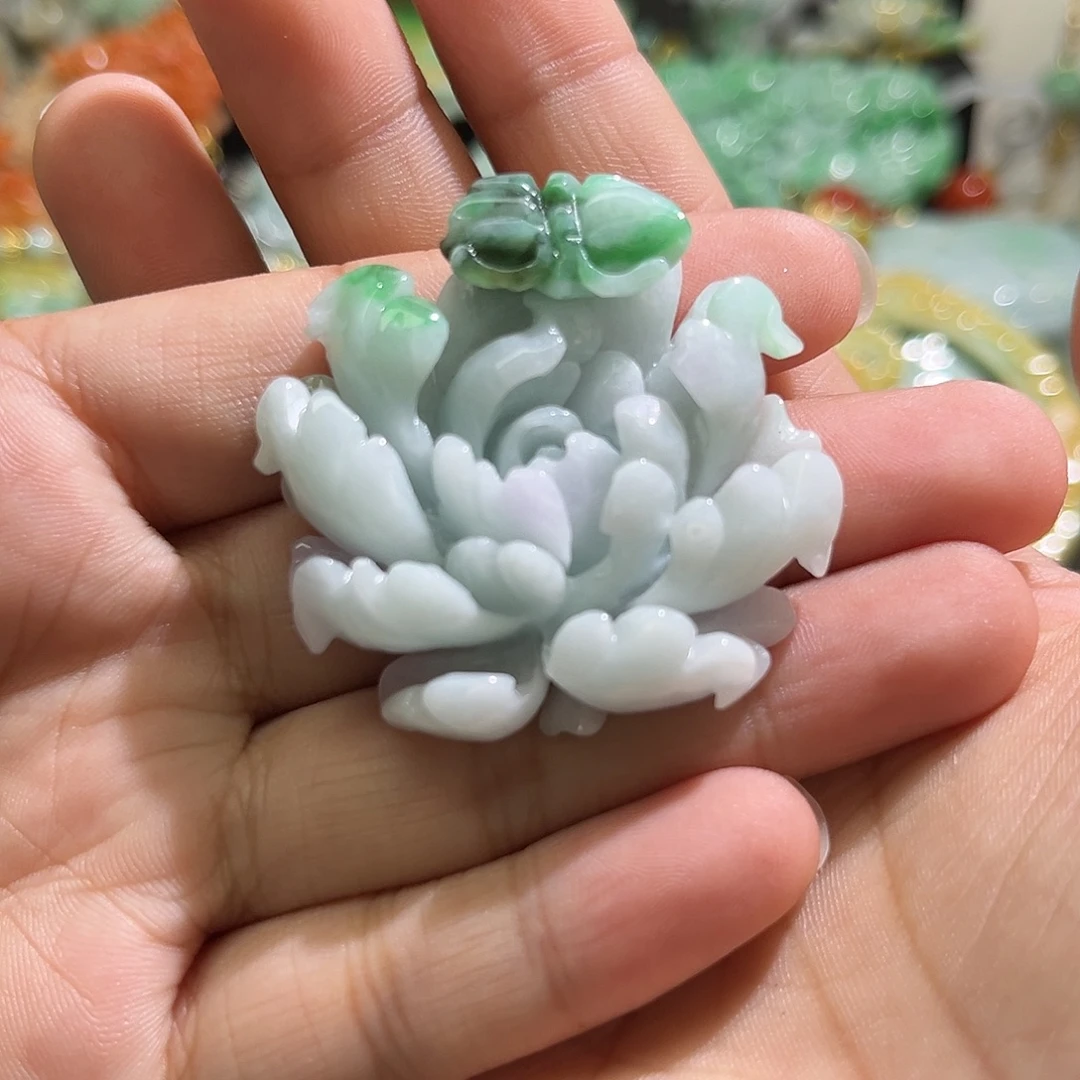 翡翠未镶嵌颈饰待编织