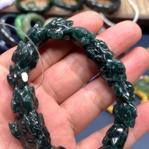 【闪购商品】颈饰未镶嵌翡翠青**水