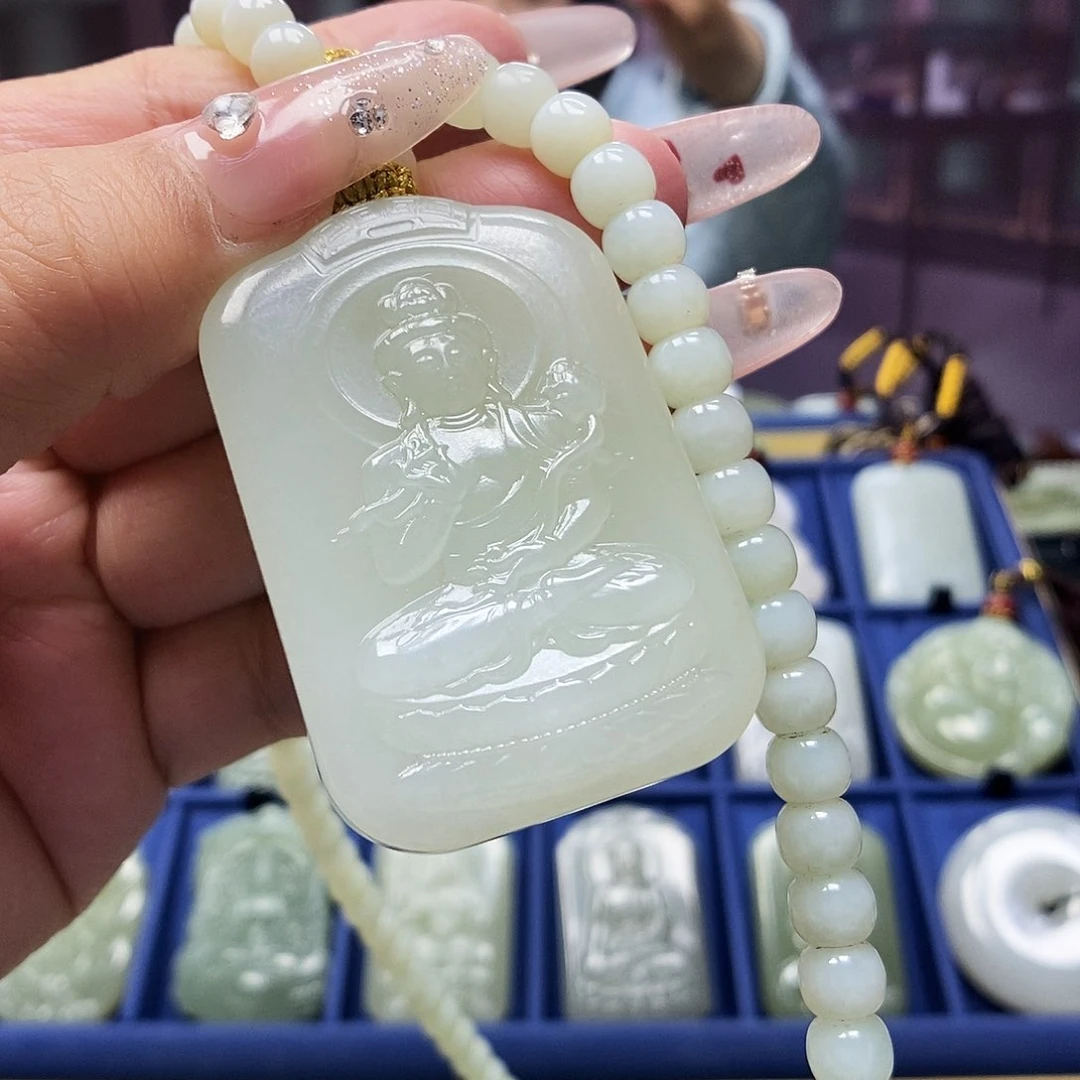 和田玉颈饰未镶嵌?***敏