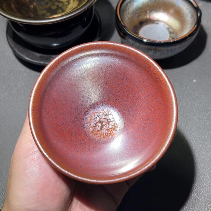 茶盏好想和她谈心聊天的