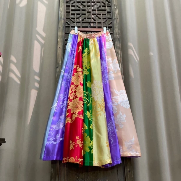 【拼接长裙】老软缎拼接长裙（具有岁月痕迹 介意勿拍）