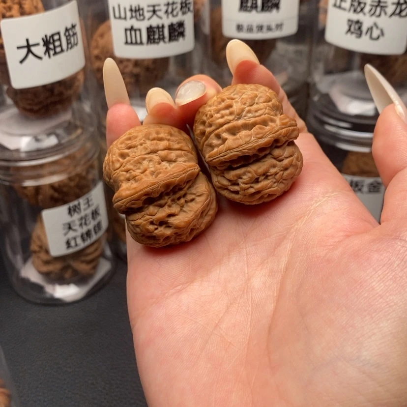 【闪购商品】手串/手链核桃曹*血麒麟32。