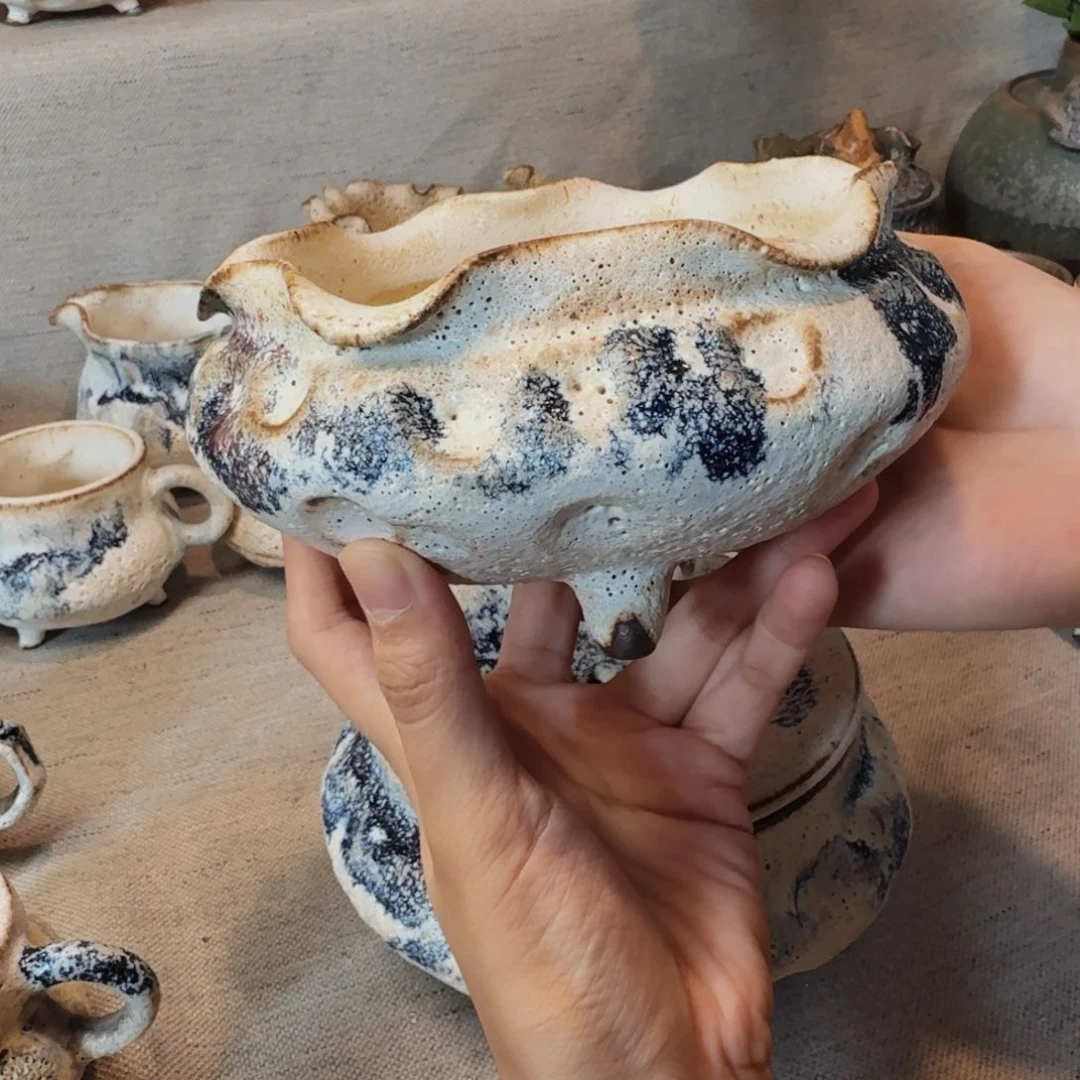 粉引一个捏花边建水一个