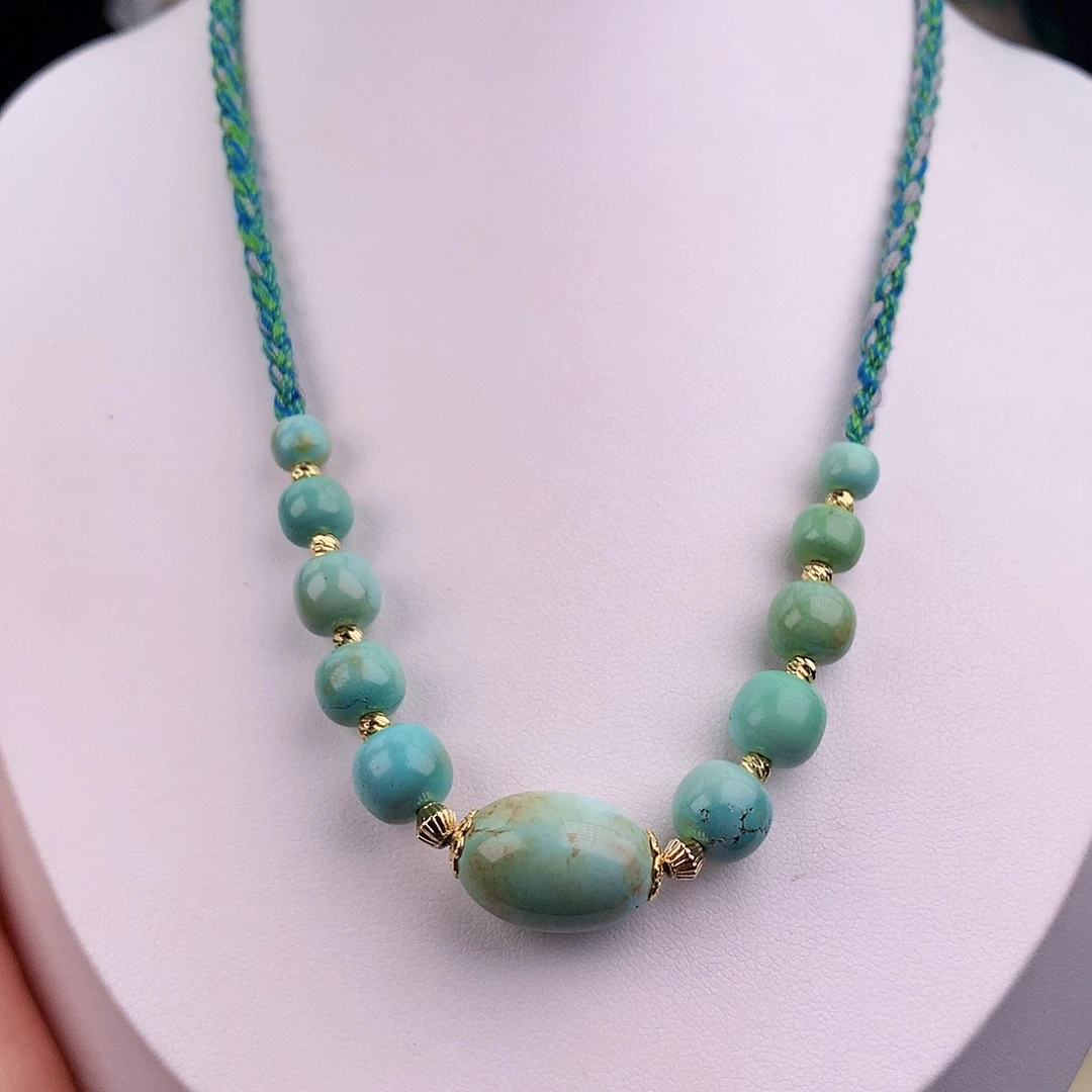 绿松石未镶嵌颈饰