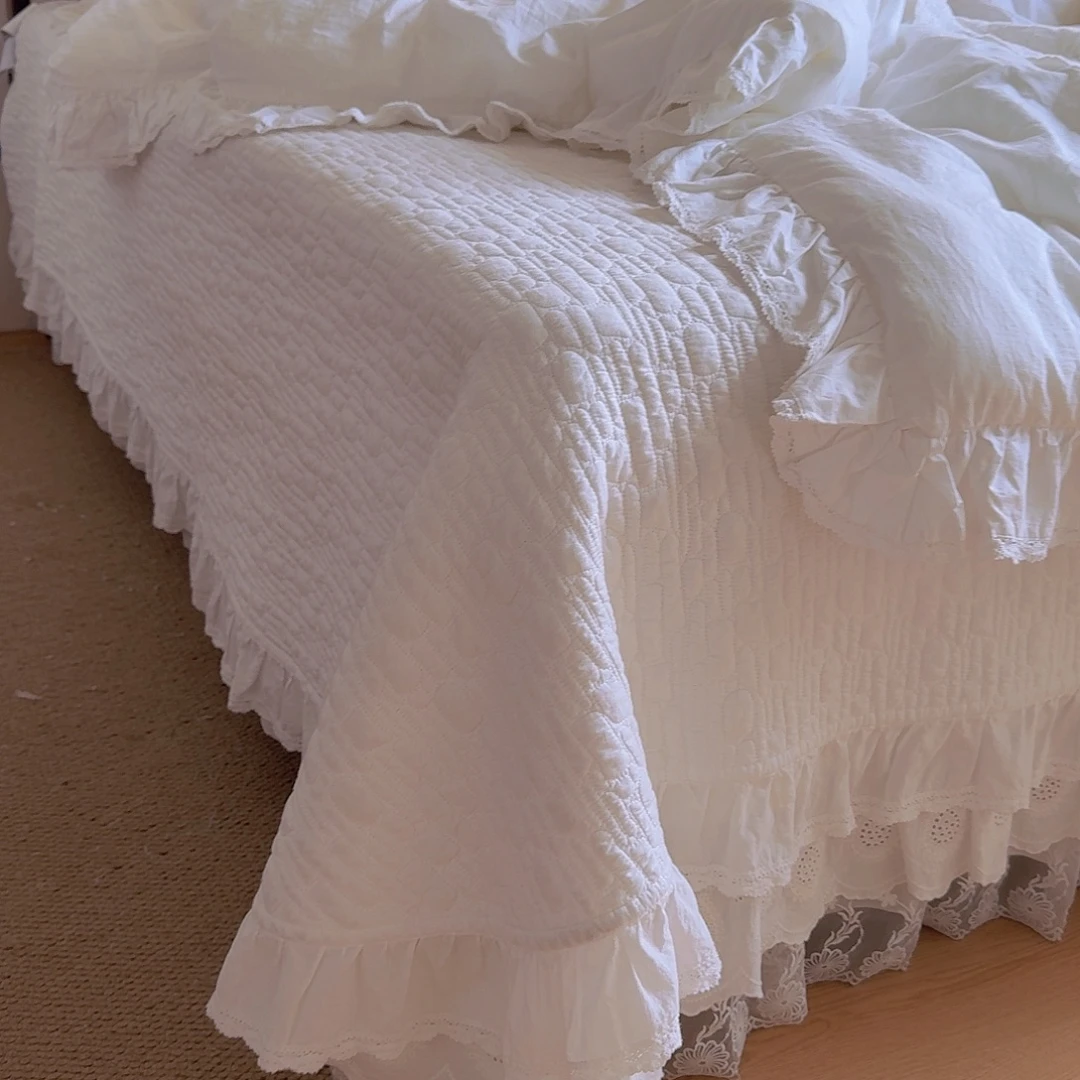 笨***院棉白色卡尔斯床盖单件