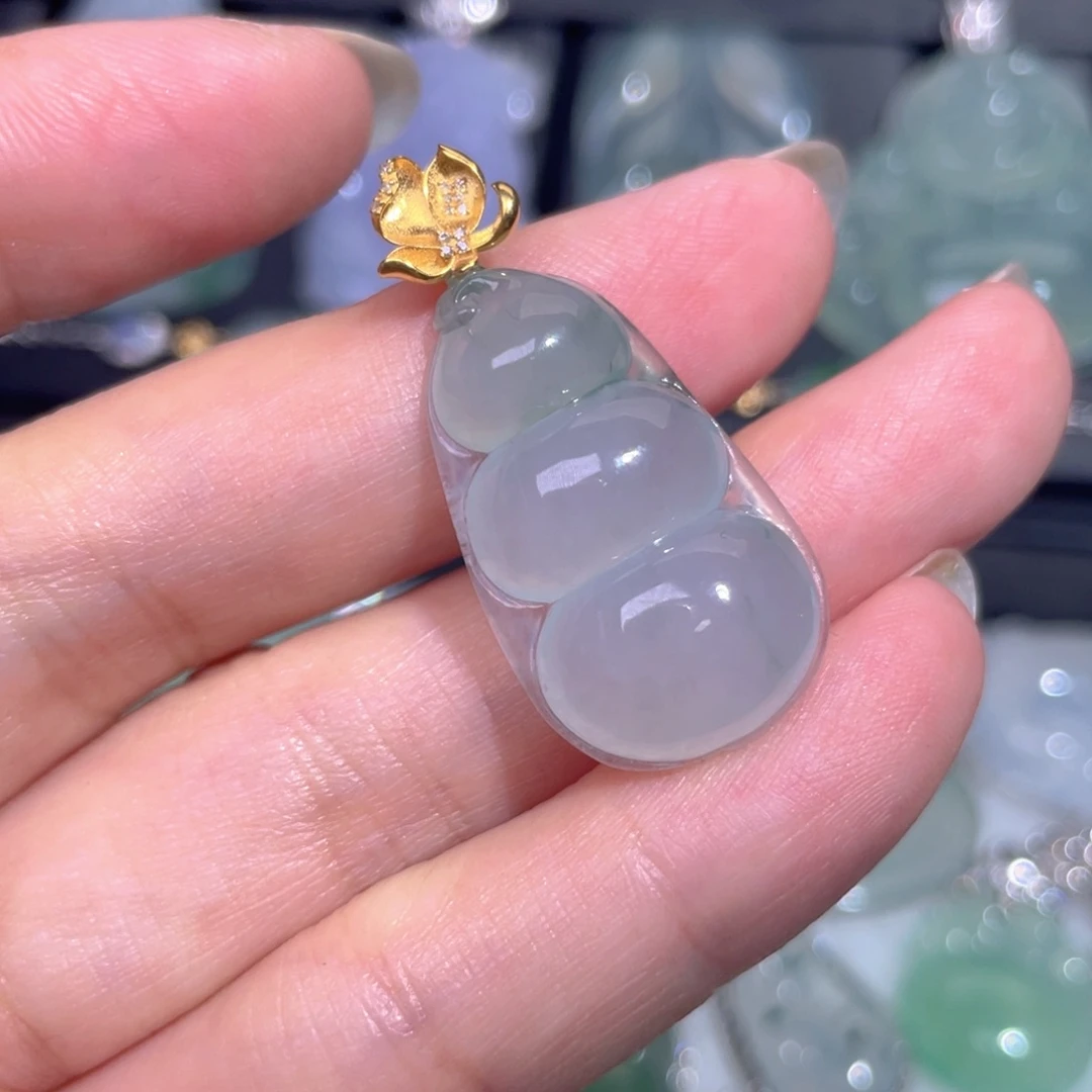 颈饰18K金镶嵌翡翠翡翠